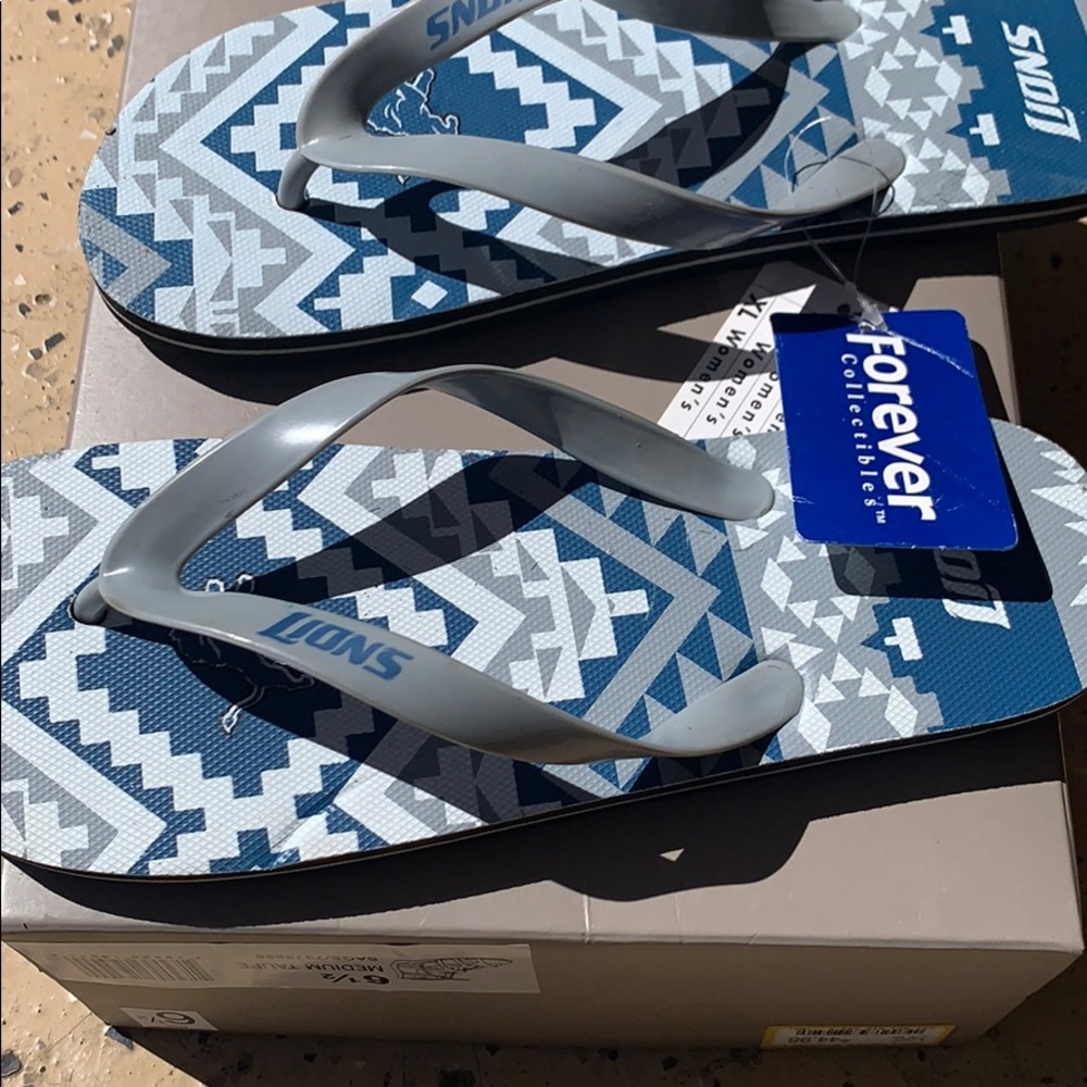 Lions flips flops